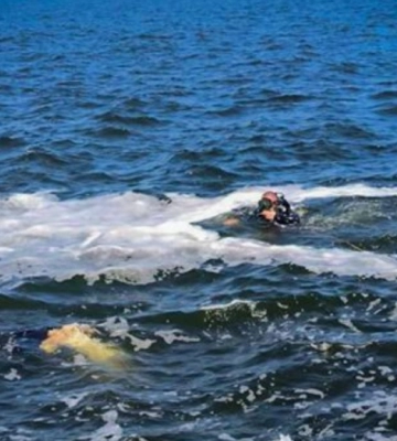 В Одесі водолази знайшли тіло дівчини, яку під час шторму хвилею знесло в море