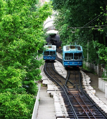 У Києві через відсутність напруги зупинився фунікулер