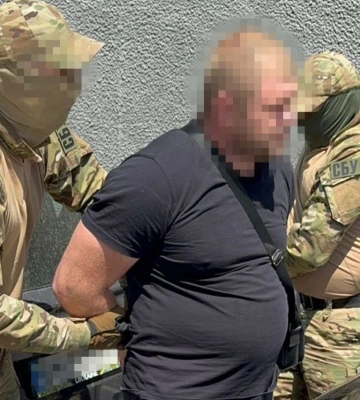 Прикордонник і двоє місцевих жителів допомагали ухилянтам: СБУ ліквідувала 3 схеми втечі
