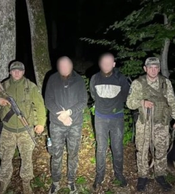 На Закарпатті затримали жінку, яка щомісяця переправляла через кордон 30 ухилянтів