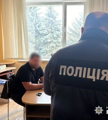 На Хмельниччині посадовці Держпродспоживслужби видавали підроблені сертифікати експортерам зерна