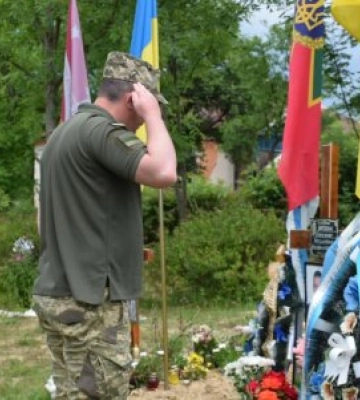 На Закарпатті вручили державні нагороди рідним полеглих прикордонників