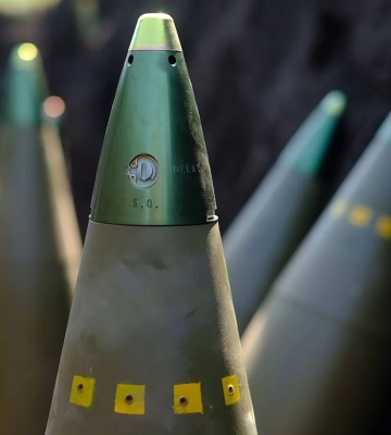 В США открыли завод по производству 155-мм снарядов для поставок Украине