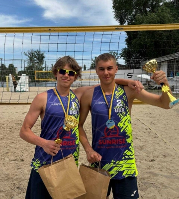 Чемпіонат України з пляжного волейбол в Києві: рівненські спортсмени здобули на змаганнях золото