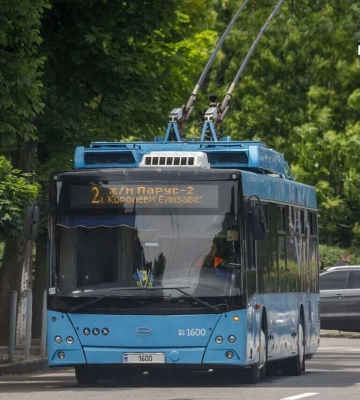 Є зміни у русі: як курсує громадський транспорт у Дніпрі 6 червня