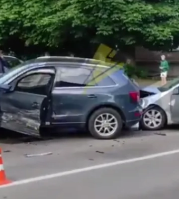 Жахлива аварія у Луцьку: у центрі влупилися два легковики