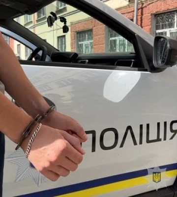 У Кролевці чоловік кілька разів обкрадав товариша: викрадене здавав у ломбард