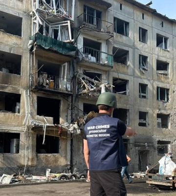 РФ увечері 5 червня скинула дві авіабомби на Селидове: 6 поранених