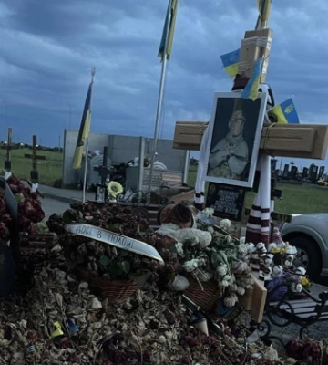 У Вінниці обікрали могилу Героя Назарія Гринцевича