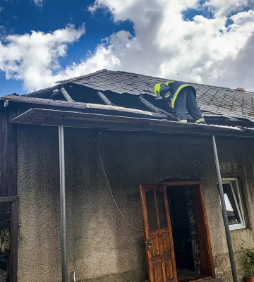 На Ужгородщині вогнеборці ліквідували пожежу на приватному обійсті