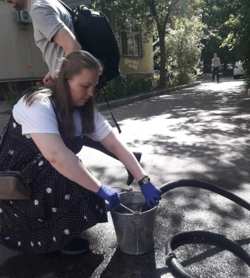 Полтавські медійники висадили на Алеї журналістів нових зелених мешканців