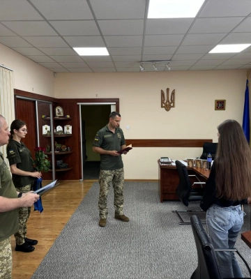 На Закарпатті  рідним загиблого прикордонника вручили державну нагороду