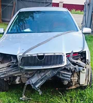 На Прикарпатті підліток взяв без дозволу автівку родича і скоїв ДТП з потерпілими