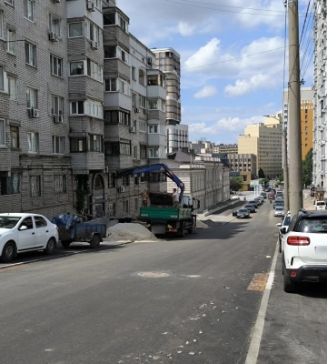 У середмісті Дніпра відкрили проїзд по Крутогірному узвозу