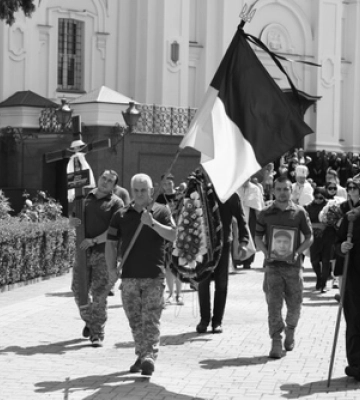Поліг у бою на Донеччині: у Луцьку в останню дорогу провели військового Антона Оконя