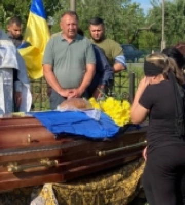 На Волині попрощалися із загиблим військовим Андрієм Киричуком