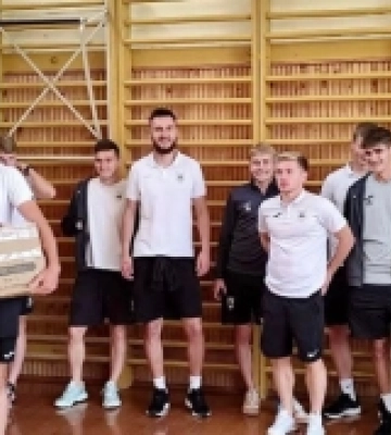 Футболісти ФК «Хуст» подарували свято дітям з особливими потребами