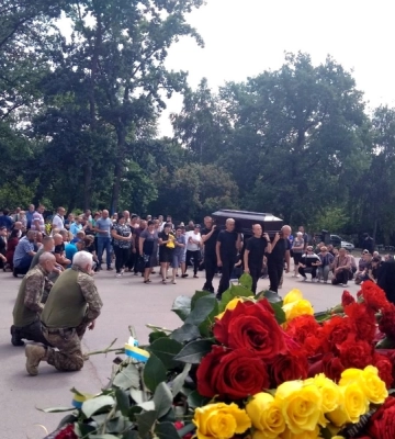 У Кропивницькому провели в останню путь трьох загиблих воїнів