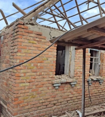 Россияне ударили по Никополю, трое пострадавших