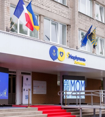 В Днепре закончили ремонт дома для 200 семей из Мариуполя В Днепре закончили ремонт дома для 200 семей из Мариуполя