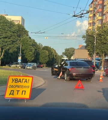 У Луцьку відкрили фотостенд пам’яті загиблих військовослужбовців