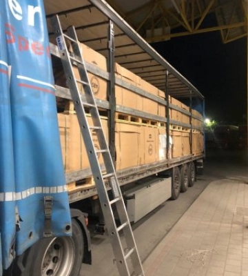 «Зайві» запчастини до престижних автомобілів опинилися на складі Закарпатської митниці