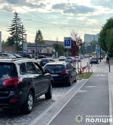 У Львові  розшукують водія, який наїхав на велосипедиста та втік
