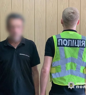 Напад на волонтерку в Києві: другому пенсіонеру оголосили підозру