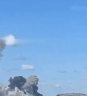 В Луганске мощные ракетные &quot;прилеты&quot;: видео моментов взрывов