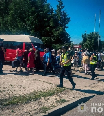 З Білопілля евакуювали 30 мешканців, серед яких двоє дітей
