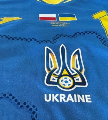 Стала відома форма збірних України і Польщі