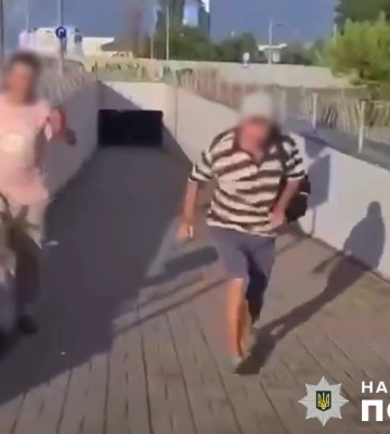 Изъяли товар и оборудование на 3 млн грн: полицейские Киева пресекли деятельность нарколаборатории. Фото и видео