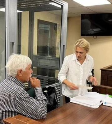 Напад на волонтерку у Києві: суд обрав запобіжний захід одному з нападників