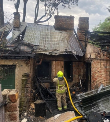 57-річного рівнянина підозрюють у підпалі будинку на вулиці Дорошенка