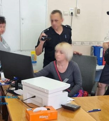 На Днепропетровщине экс-бухгалтера лицея будут судить за присвоение миллиона гривен