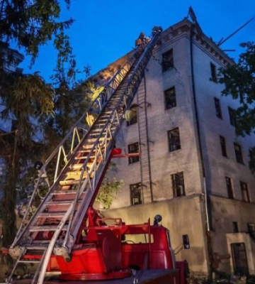 Вісім ракет РФ вночі 30 травня вдарили по Харкову та Малоданилівській громаді: наслідки