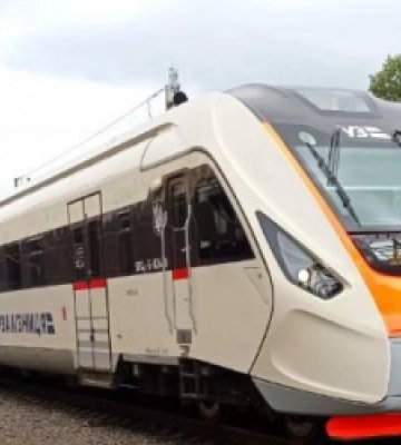 Укрзалізниця призначає «гірський шатл» зі Львова до Рахова на найближчі вихідні 1, 2 червня