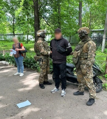 Вербував жінок з інвалідністю: затримаго організатора схеми фіктивних шлюбів з ухилянтами