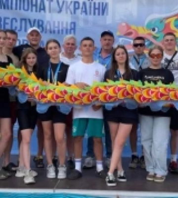 Вихованки військового ліцею у Житомирі стали чемпіонками України з веслування на човнах «Дракон»