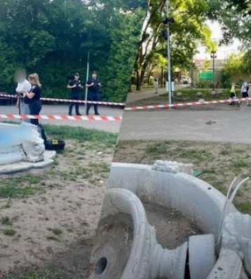 В Одессе во время игры в фонтане погиб 13-летний мальчик: детали от полиции