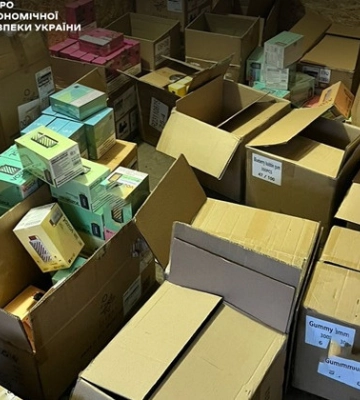 На Волині детективи БЕБ вилучили контрабанду електронних сигарет на 26 мільйонів