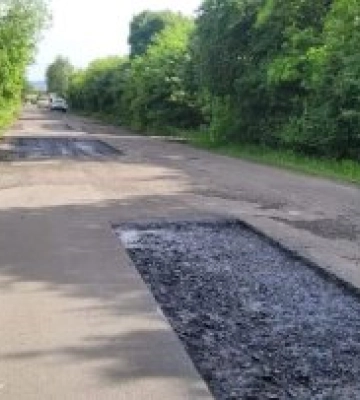 Ремонт доріг місцевого значення проводять у Холмківській територіальній громаді Ужгородського району
