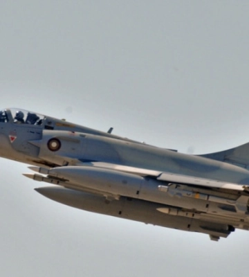 Макрон оголосив про початок підготовки пілотів на літаках Mirage 2000