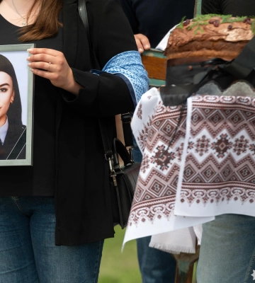 У Рівненському районі попрощалися з 20-річною поліцейською, яка загинула в морі на Одещині (ВІДЕО)