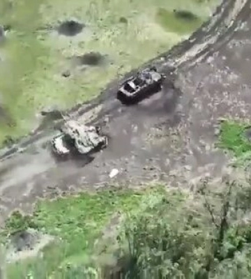 Бійці 72 ОМБр відбили ворожий штурм та знищили танк і МТЛБ окупантів на Донеччині. ВIДЕО