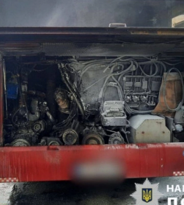 У Вишгороді на Київщині спалахнув рейсовий автобус