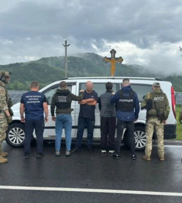 Власник готелю на Закарпатті переправляв ухилянтів через кордон
