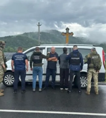 Власник готелю на Закарпатті переправляв ухилянтів через кордон