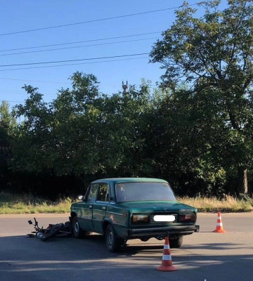 На Волині 16-річний мотоцикліст влетів у ВАЗ, хлопця госпіталізували