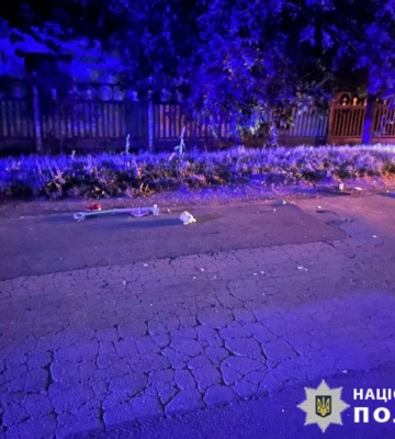 На Черкащині водій збив сімейну пару з дитиною: чоловіка затримали